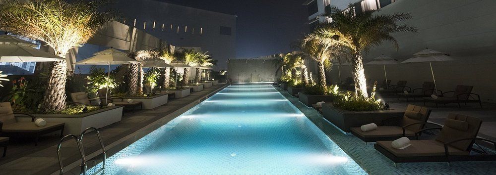 Hotel Taj Swarna, Amritsar Exterior foto The pool at the hotel
