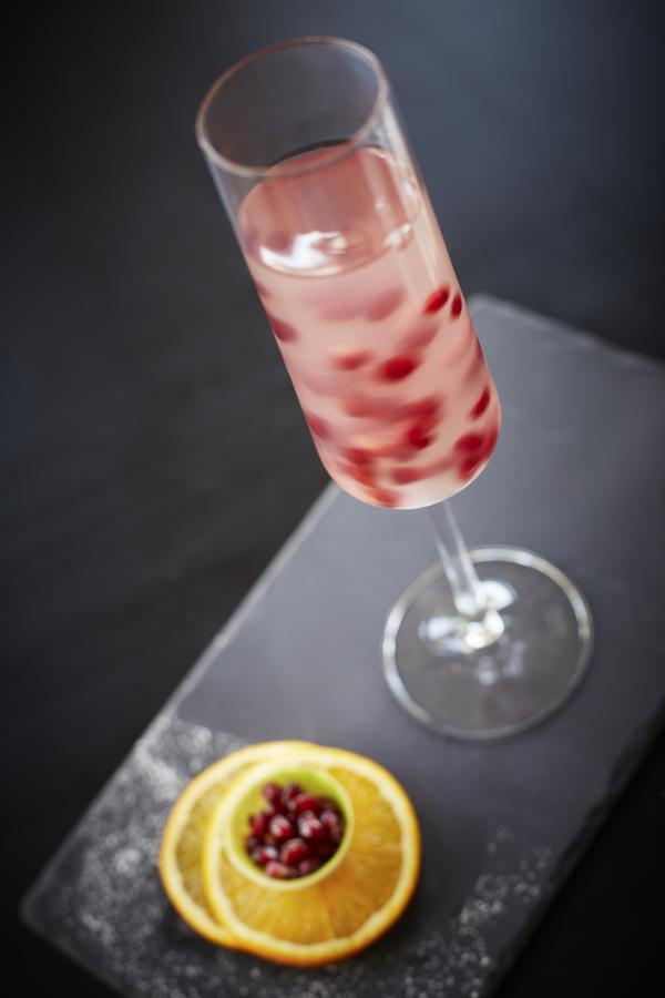 Hotel Taj Swarna, Amritsar Exterior foto A glass of Kir Royale