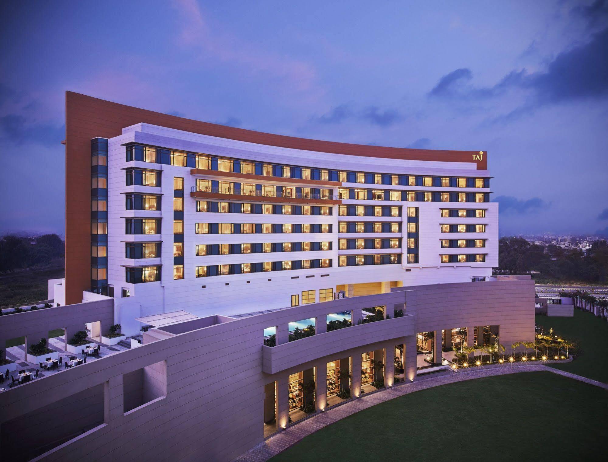 Hotel Taj Swarna, Amritsar Exterior foto The Park, Hyderabad